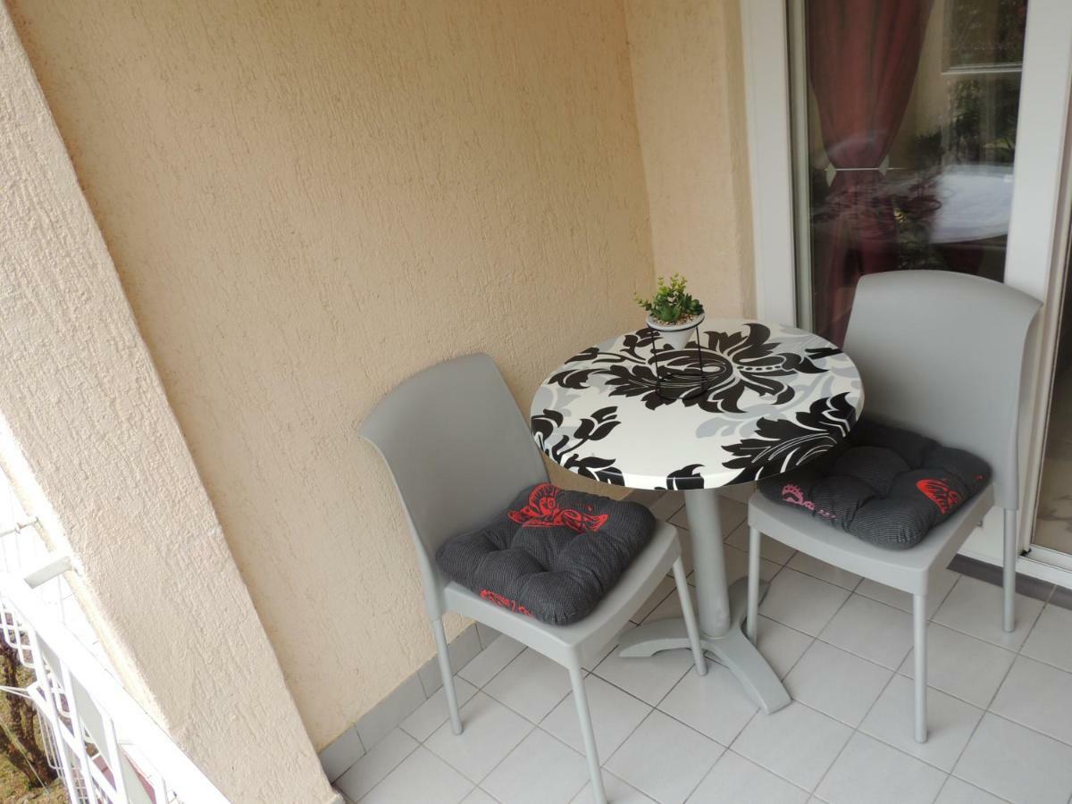 Apartments Palma Baška Voda Zewnętrze zdjęcie
